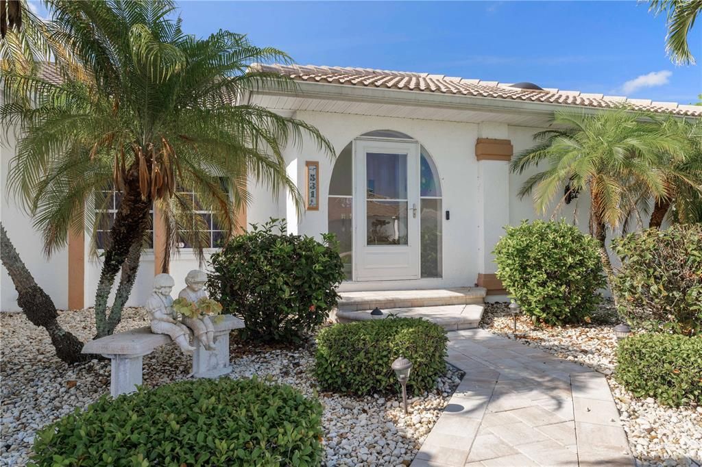 Active With Contract: $549,900 (3 beds, 2 baths, 2083 Square Feet)