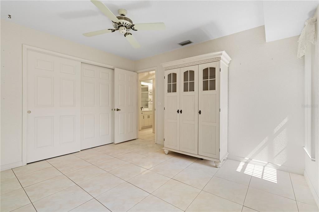 Active With Contract: $549,900 (3 beds, 2 baths, 2083 Square Feet)