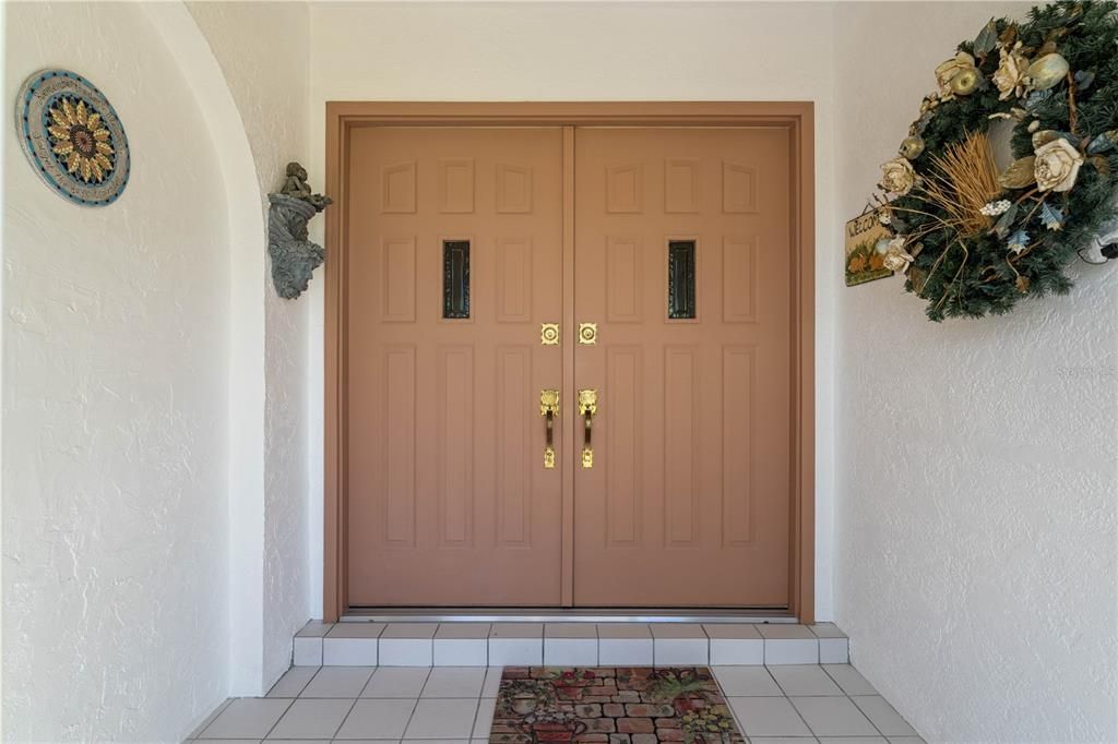 Active With Contract: $549,900 (3 beds, 2 baths, 2083 Square Feet)