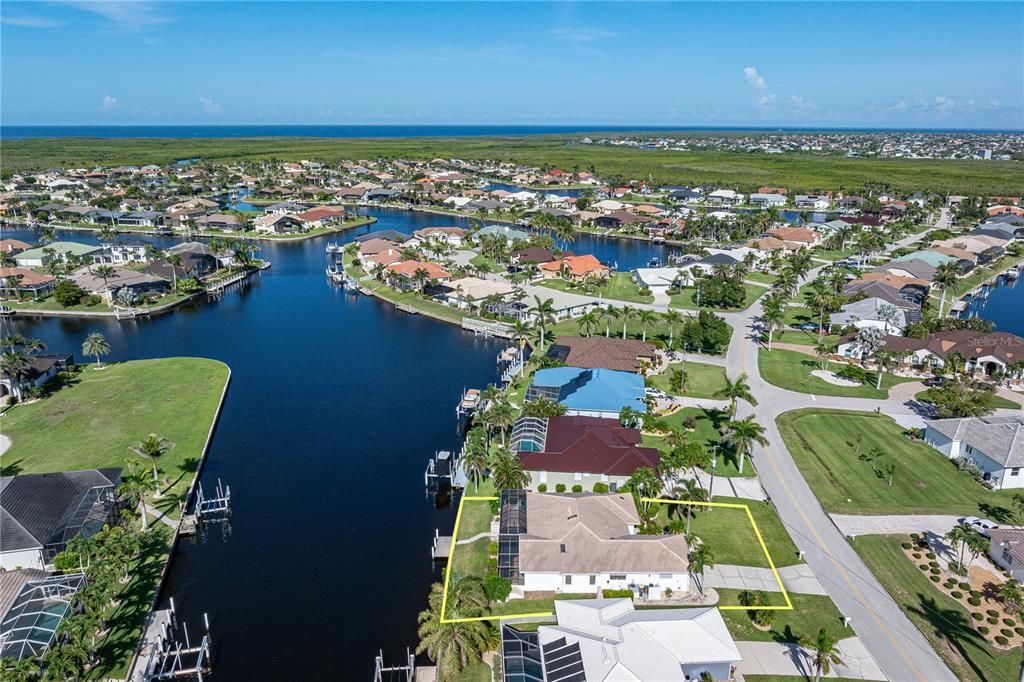 Active With Contract: $549,900 (3 beds, 2 baths, 2083 Square Feet)