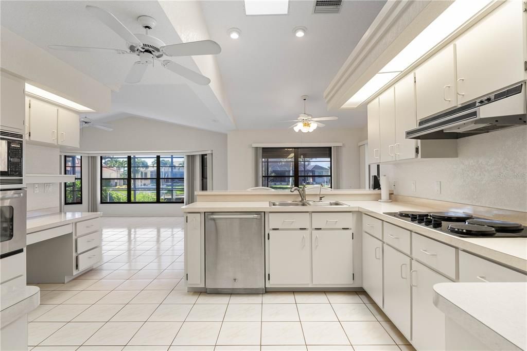 Active With Contract: $549,900 (3 beds, 2 baths, 2083 Square Feet)