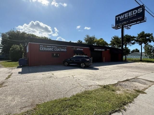 Activo con contrato: $1,300,000 (0 camas, 0 baños, 4361 Pies cuadrados)