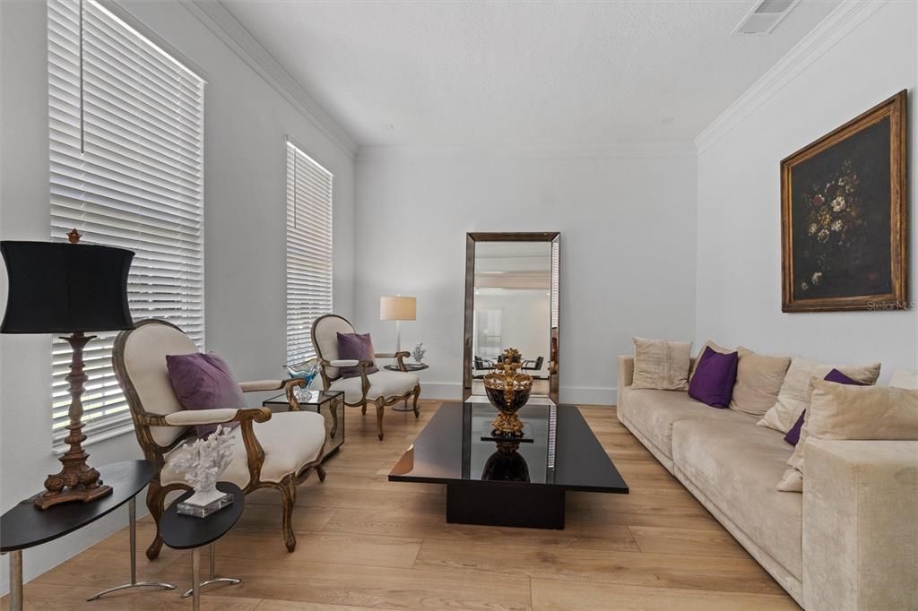 For Sale: $1,949,000 (6 beds, 5 baths, 4137 Square Feet)