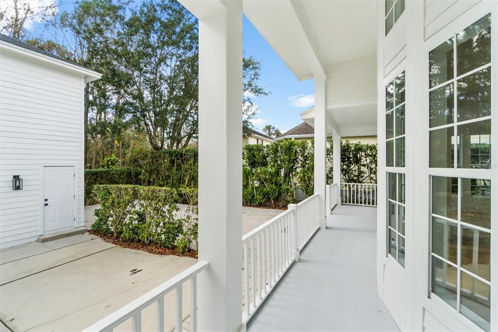 For Sale: $1,949,000 (6 beds, 5 baths, 4137 Square Feet)