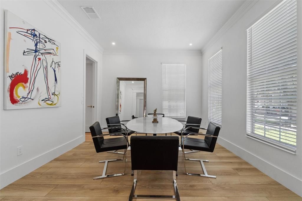 For Sale: $1,949,000 (6 beds, 5 baths, 4137 Square Feet)