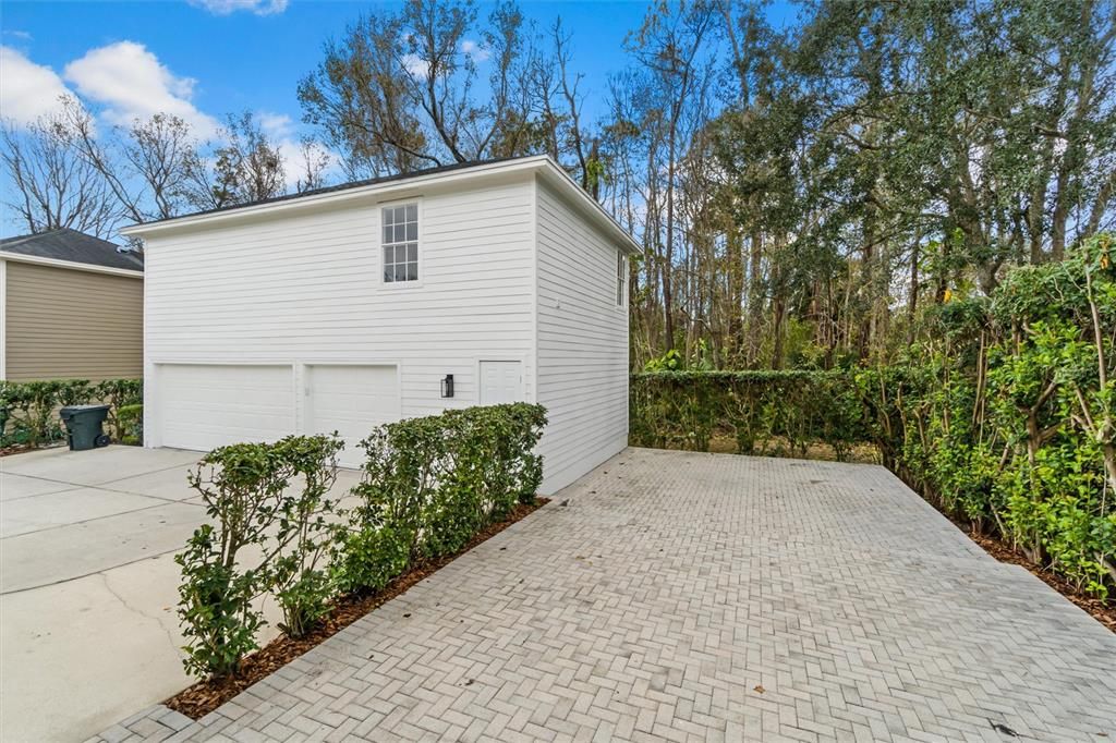 For Sale: $1,949,000 (6 beds, 5 baths, 4137 Square Feet)