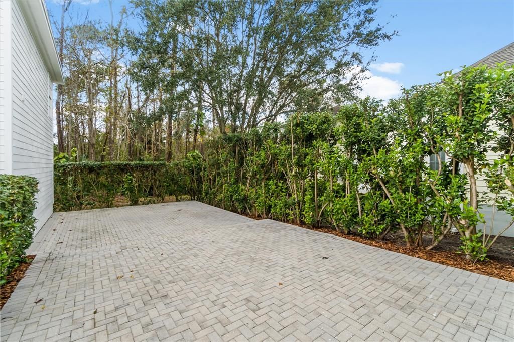 For Sale: $1,949,000 (6 beds, 5 baths, 4137 Square Feet)