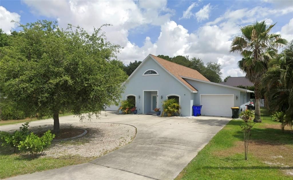 Recently Sold: $367,500 (4 beds, 3 baths, 2343 Square Feet)