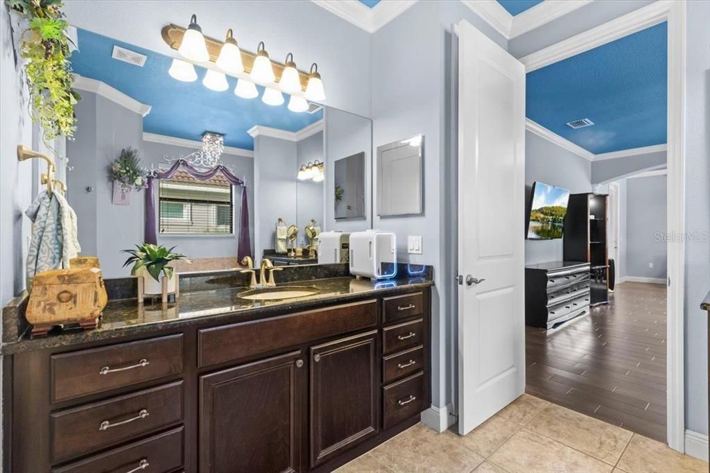 На продажу: $1,179,000 (5 спален, 3 ванн, 4191 Квадратных фут)