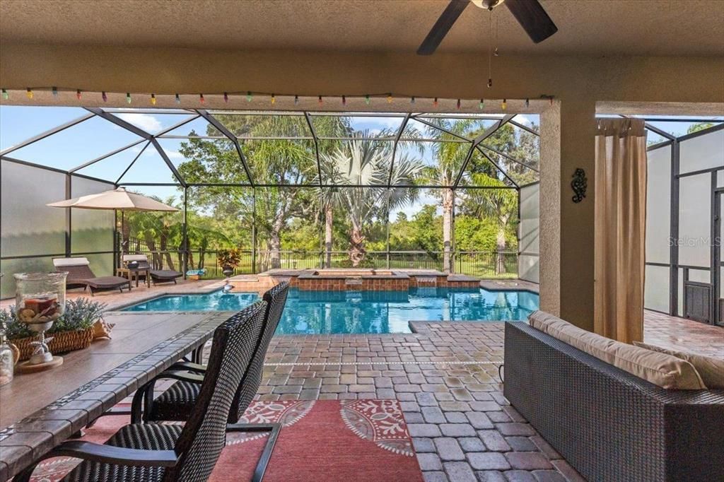 На продажу: $1,179,000 (5 спален, 3 ванн, 4191 Квадратных фут)