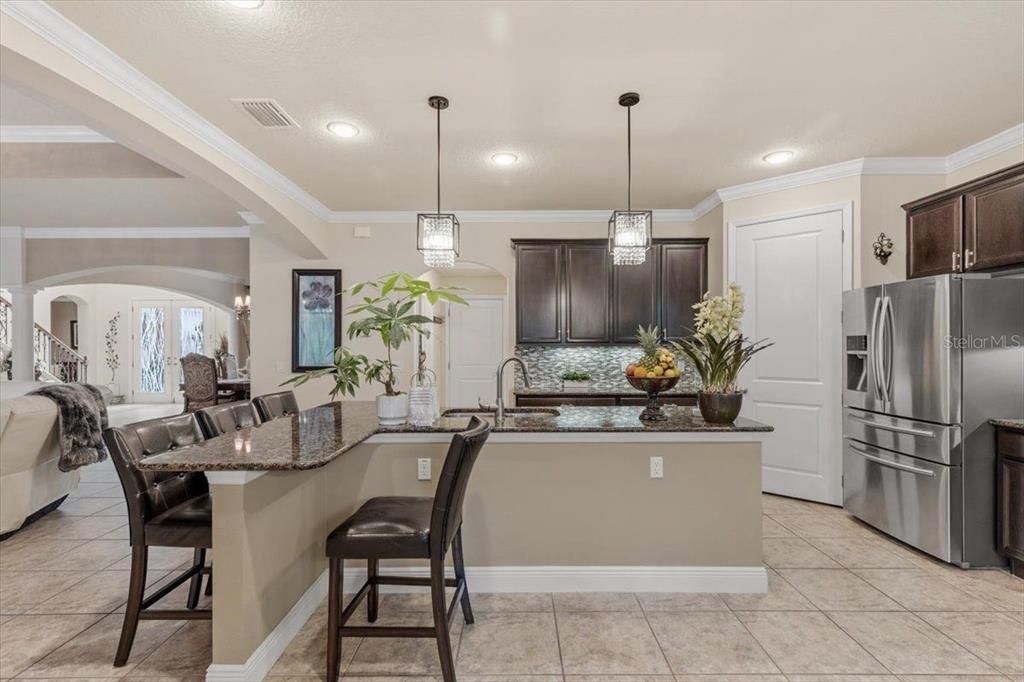 На продажу: $1,179,000 (5 спален, 3 ванн, 4191 Квадратных фут)