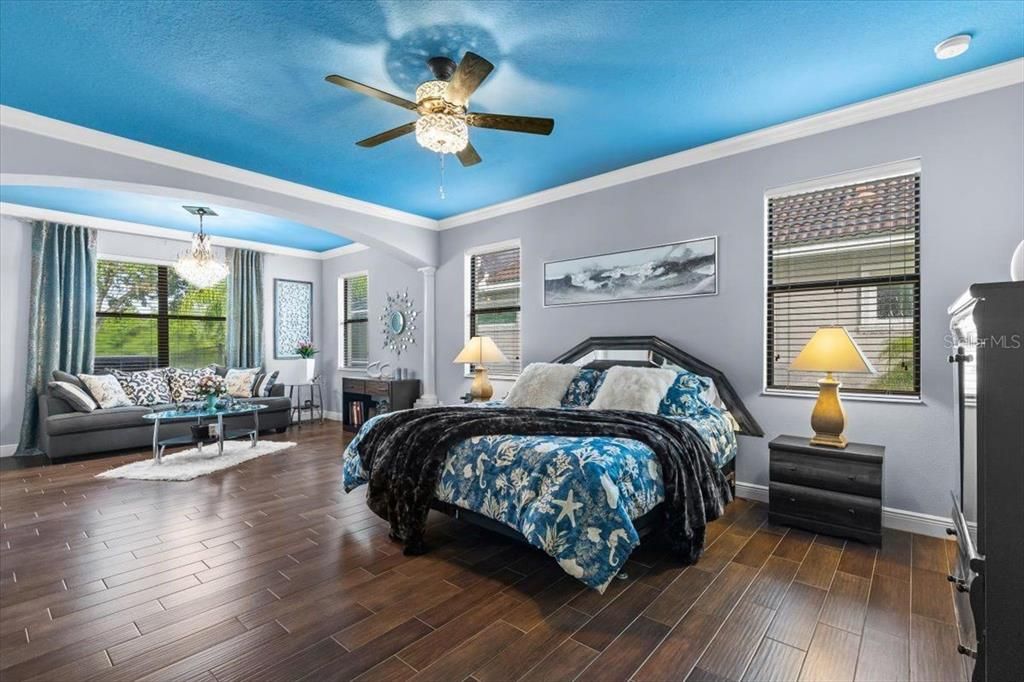 На продажу: $1,179,000 (5 спален, 3 ванн, 4191 Квадратных фут)