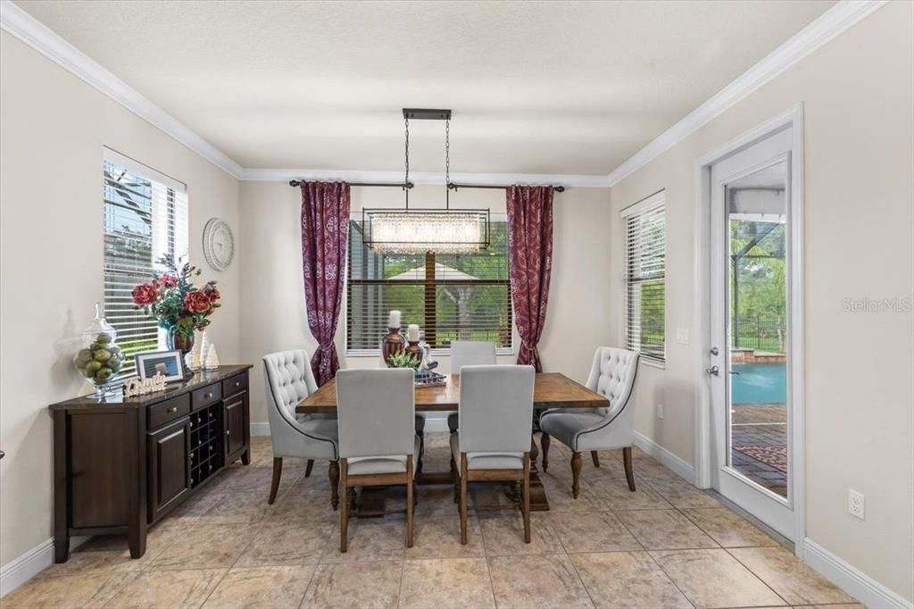 На продажу: $1,179,000 (5 спален, 3 ванн, 4191 Квадратных фут)