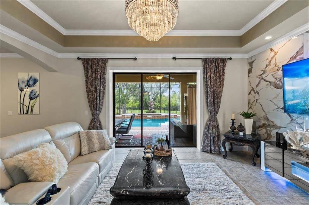 На продажу: $1,179,000 (5 спален, 3 ванн, 4191 Квадратных фут)