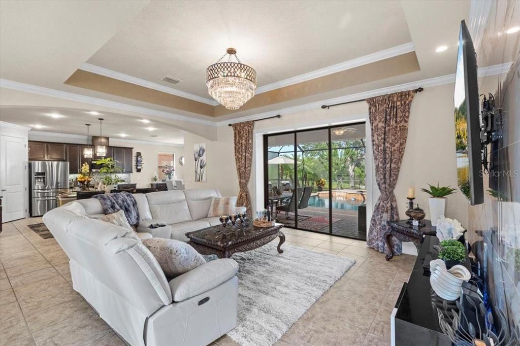 На продажу: $1,179,000 (5 спален, 3 ванн, 4191 Квадратных фут)