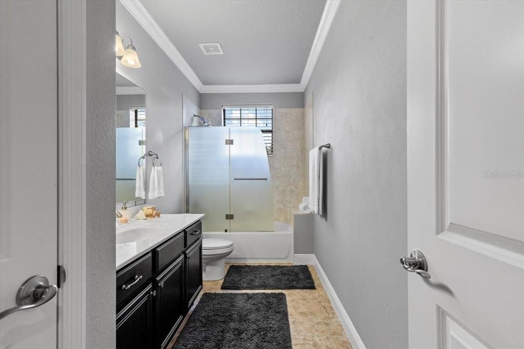 На продажу: $1,179,000 (5 спален, 3 ванн, 4191 Квадратных фут)