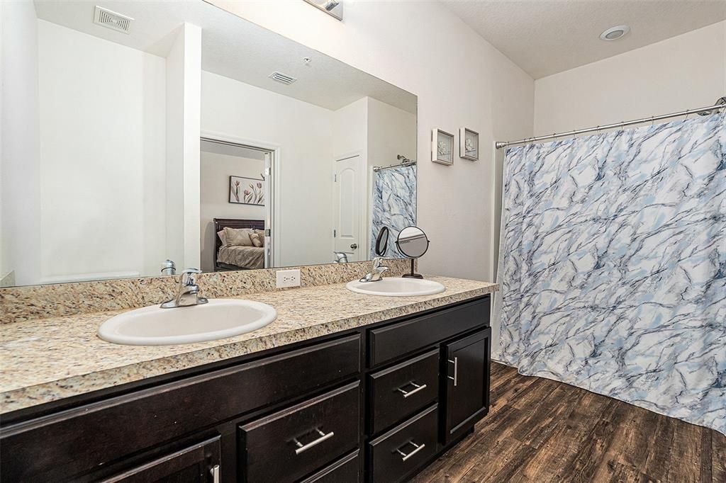 待售: $281,500 (3 贝兹, 2 浴室, 1652 平方英尺)