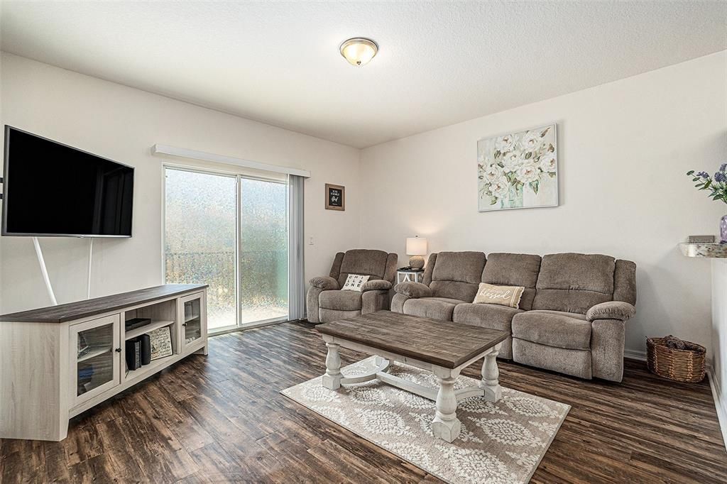 待售: $281,500 (3 贝兹, 2 浴室, 1652 平方英尺)