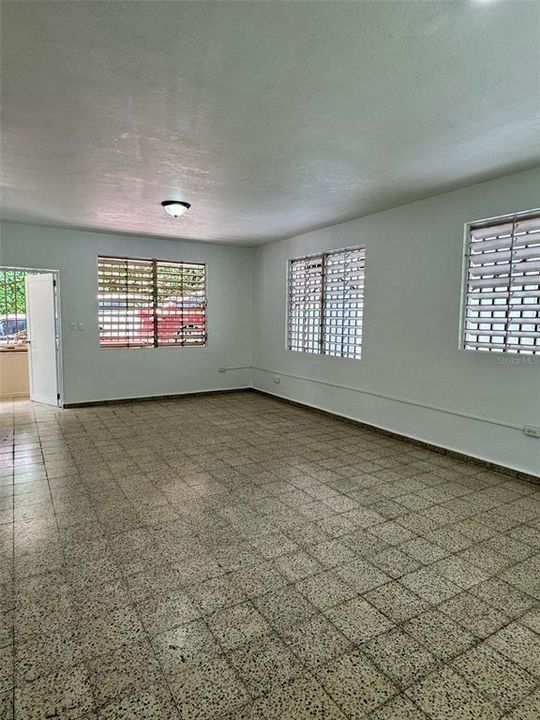 En Venta: $178,000 (3 camas, 1 baños, 1181 Pies cuadrados)