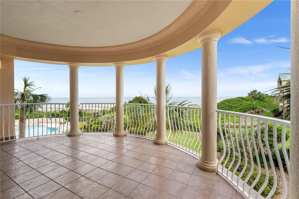 For Sale: $2,499,999 (3 beds, 3 baths, 3230 Square Feet)