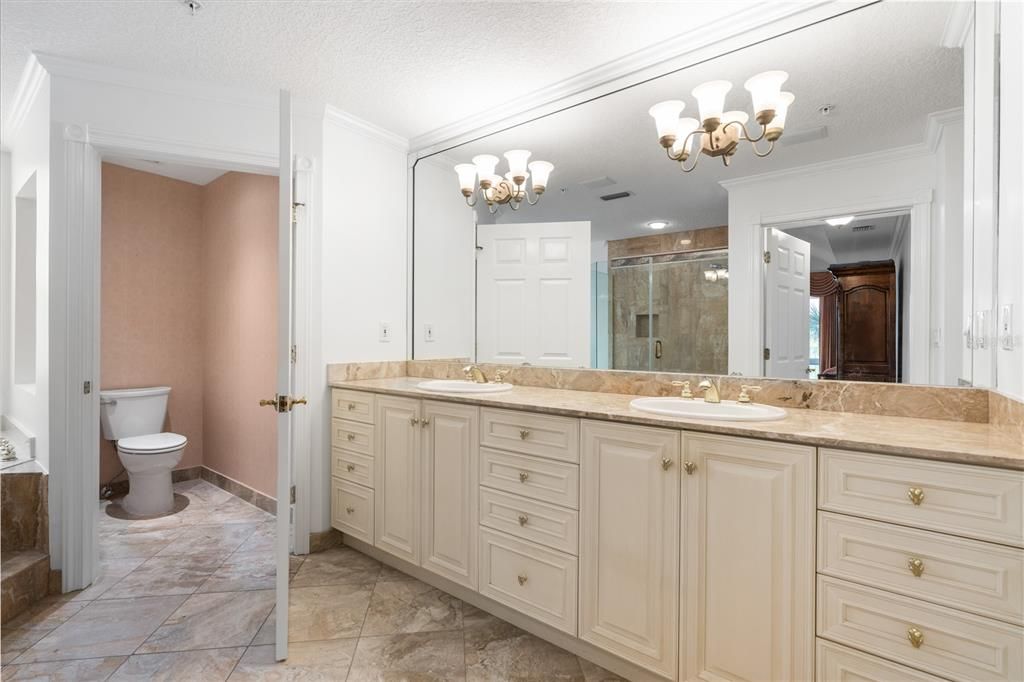 For Sale: $2,499,999 (3 beds, 3 baths, 3230 Square Feet)