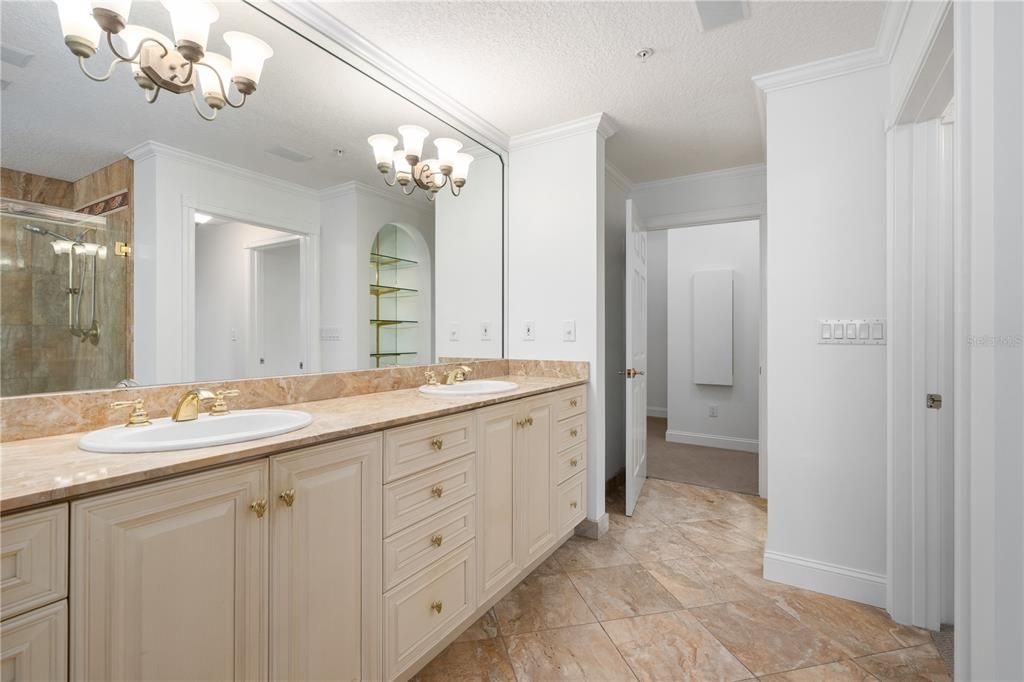 For Sale: $2,499,999 (3 beds, 3 baths, 3230 Square Feet)