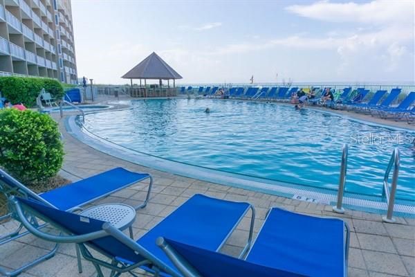 待售: $599,000 (2 贝兹, 2 浴室, 1299 平方英尺)