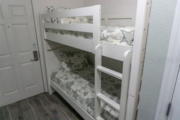 待售: $599,000 (2 贝兹, 2 浴室, 1299 平方英尺)