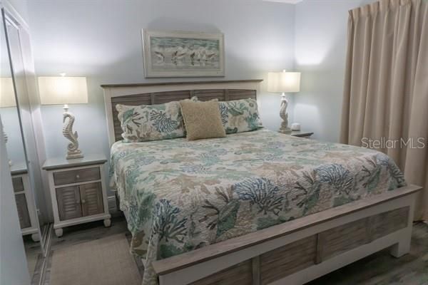 待售: $599,000 (2 贝兹, 2 浴室, 1299 平方英尺)