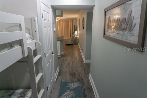 待售: $599,000 (2 贝兹, 2 浴室, 1299 平方英尺)