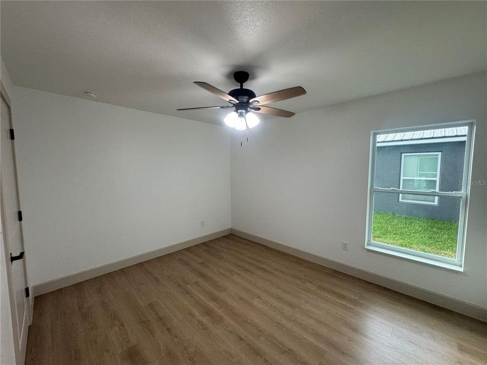 На продажу: $264,900 (3 спален, 2 ванн, 1483 Квадратных фут)