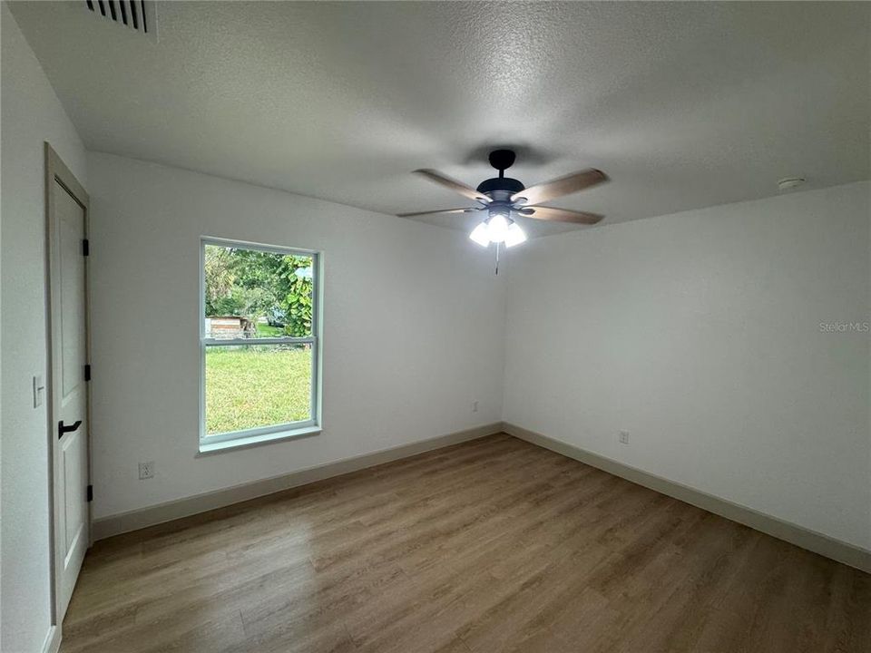 На продажу: $264,900 (3 спален, 2 ванн, 1483 Квадратных фут)