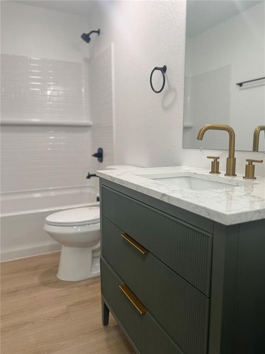 На продажу: $264,900 (3 спален, 2 ванн, 1483 Квадратных фут)