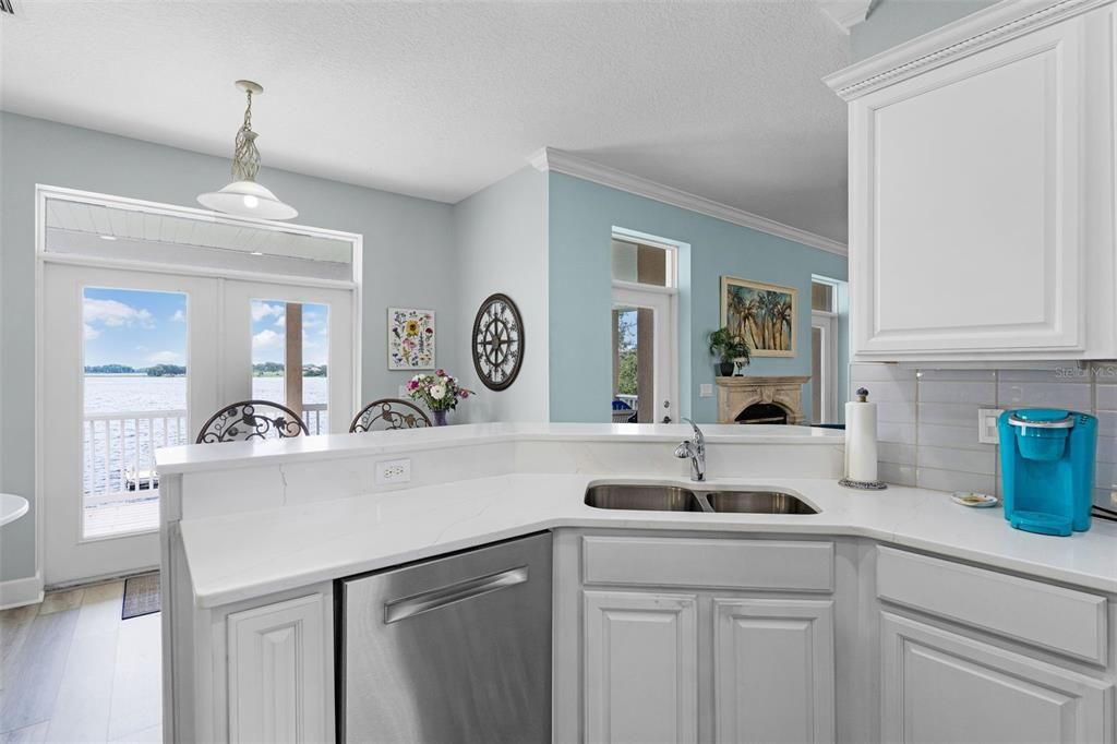 En Venta: $850,000 (5 camas, 3 baños, 2912 Pies cuadrados)