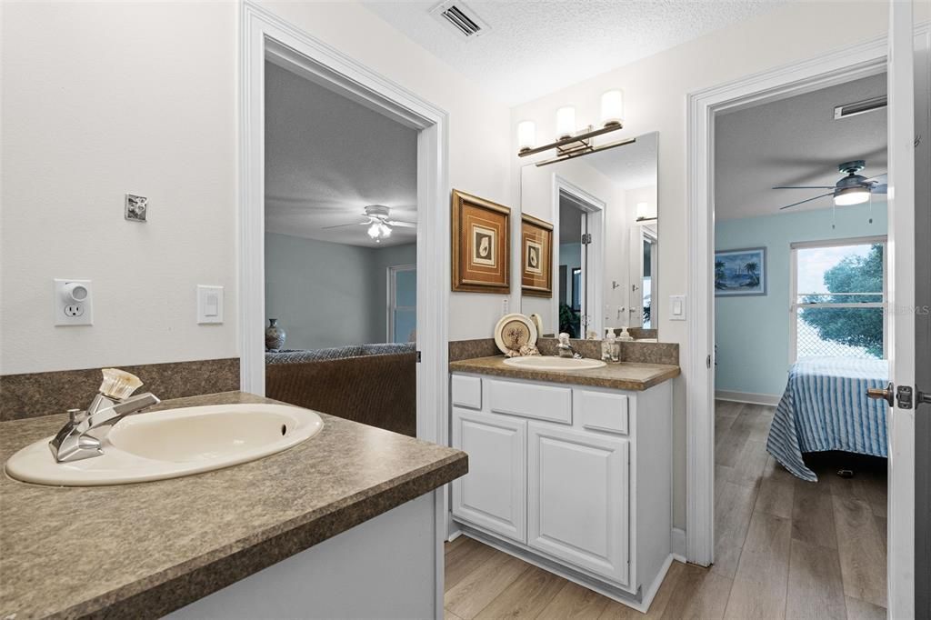 En Venta: $850,000 (5 camas, 3 baños, 2912 Pies cuadrados)