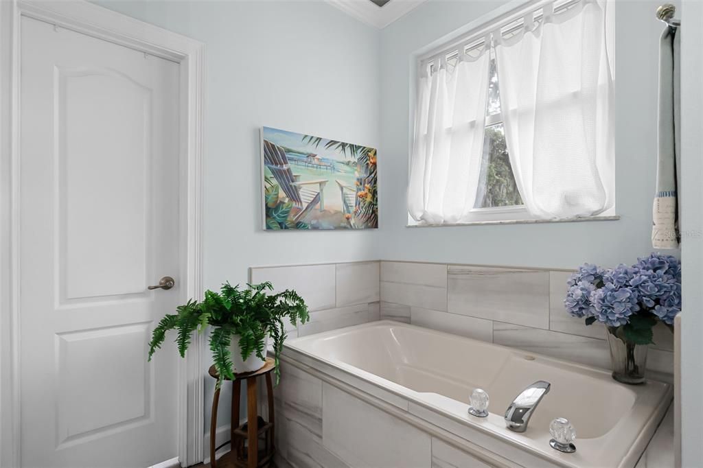 En Venta: $850,000 (5 camas, 3 baños, 2912 Pies cuadrados)