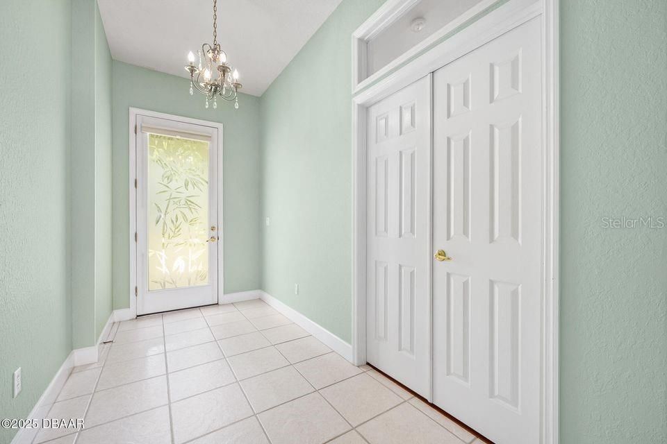 Active With Contract: $319,900 (3 beds, 2 baths, 1670 Square Feet)