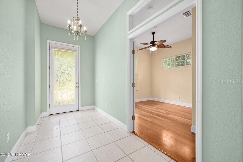 Active With Contract: $319,900 (3 beds, 2 baths, 1670 Square Feet)