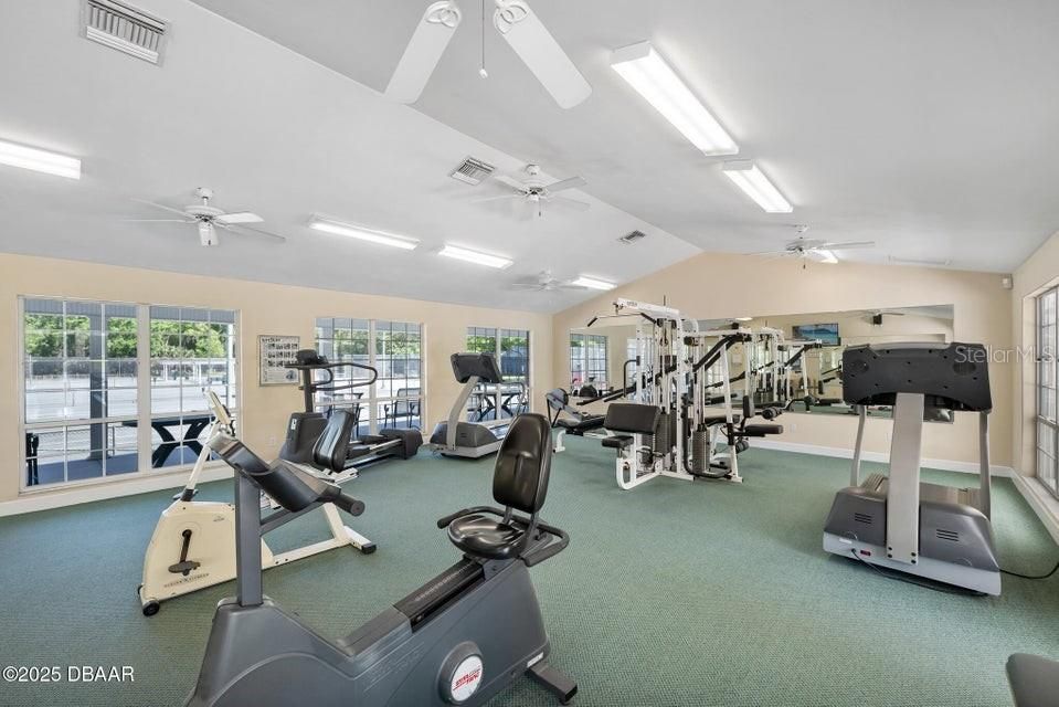 Active With Contract: $319,900 (3 beds, 2 baths, 1670 Square Feet)