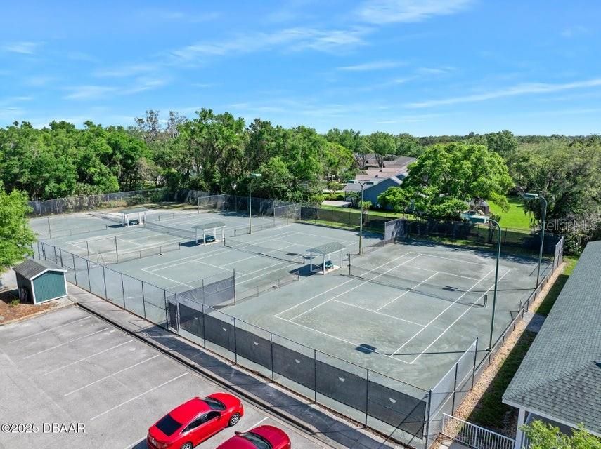 Active With Contract: $319,900 (3 beds, 2 baths, 1670 Square Feet)