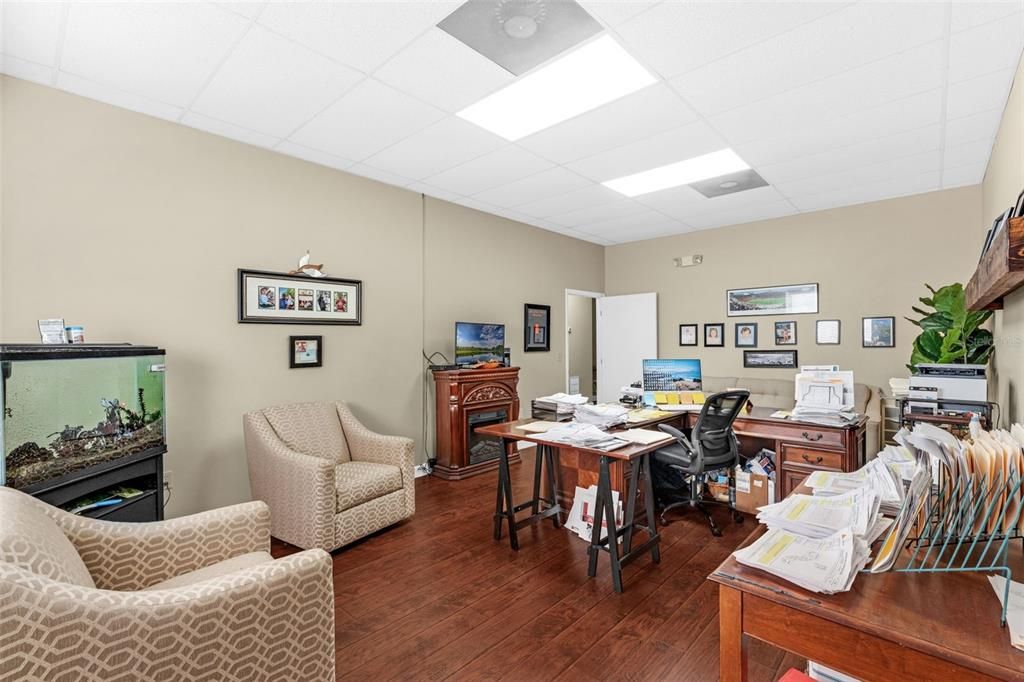 待售: $499,000 (0 贝兹, 0 浴室, 2000 平方英尺)