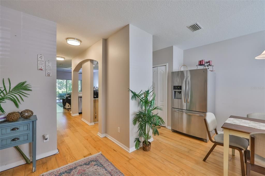 En Venta: $237,000 (2 camas, 2 baños, 1383 Pies cuadrados)