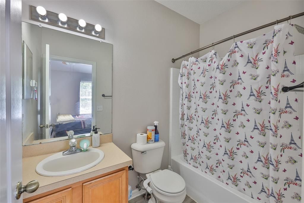 En Venta: $237,000 (2 camas, 2 baños, 1383 Pies cuadrados)