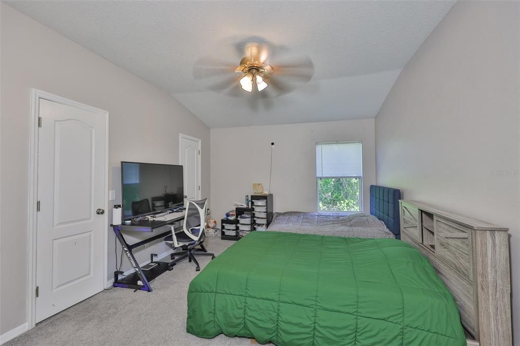 En Venta: $237,000 (2 camas, 2 baños, 1383 Pies cuadrados)