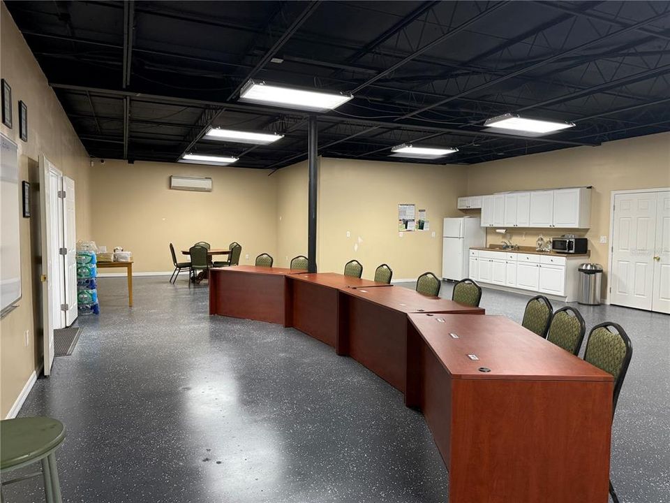 待售: $1,299,500 (0 贝兹, 0 浴室, 4300 平方英尺)