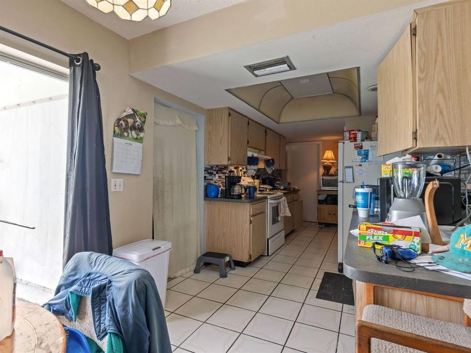 Под контрактом: $210,000 (3 спален, 2 ванн, 1526 Квадратных фут)