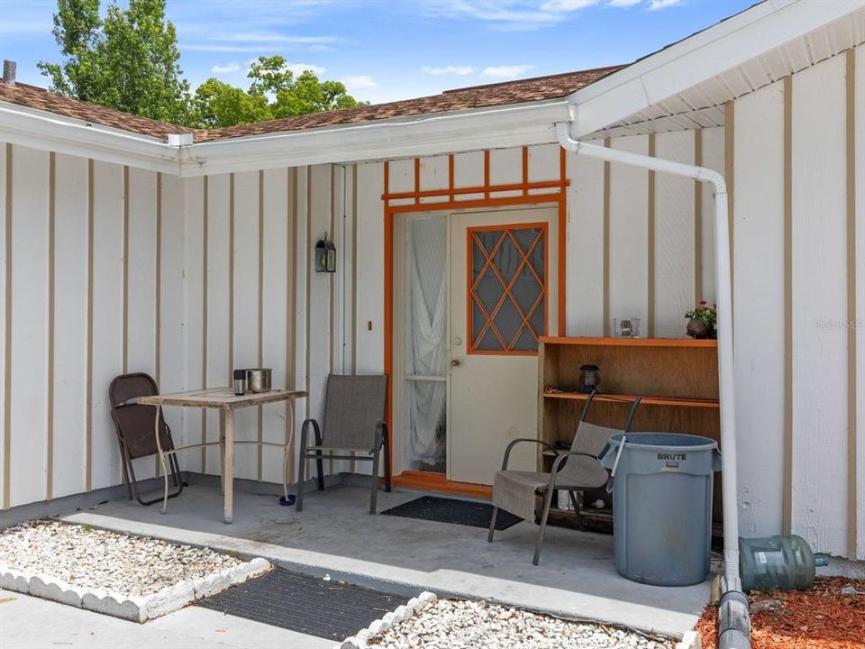 Под контрактом: $210,000 (3 спален, 2 ванн, 1526 Квадратных фут)