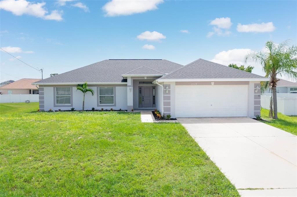 Recently Rented: $2,200 (4 beds, 2 baths, 1756 Square Feet)