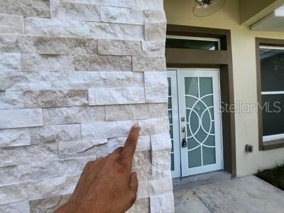 En Venta: $345,999 (3 camas, 2 baños, 1907 Pies cuadrados)