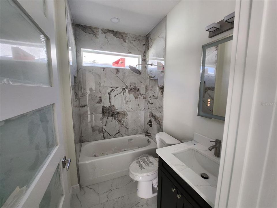 En Venta: $345,999 (3 camas, 2 baños, 1907 Pies cuadrados)